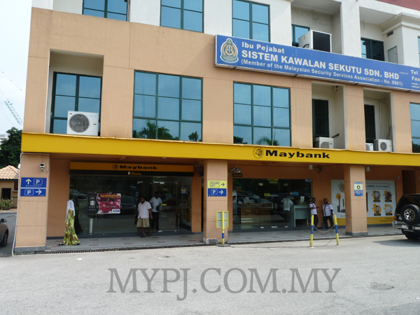 Maybank Kelana Jaya Branch in SS 6, Petaling Jaya