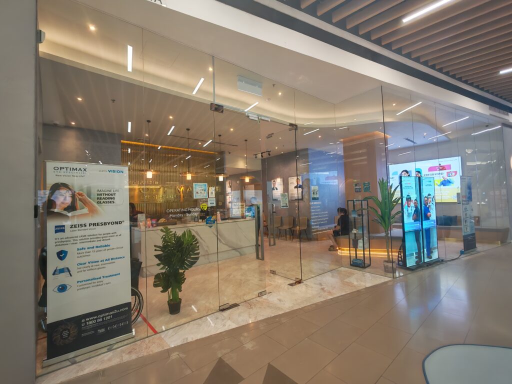Optimax Eye Specialist Centre Atria Shopping Gallery Damansara Jaya Exterior View 