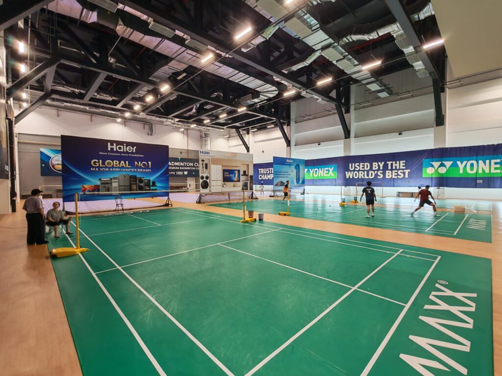 Megah Rise Badminton Courts (Inside) Taman Megah, Petaling Jaya