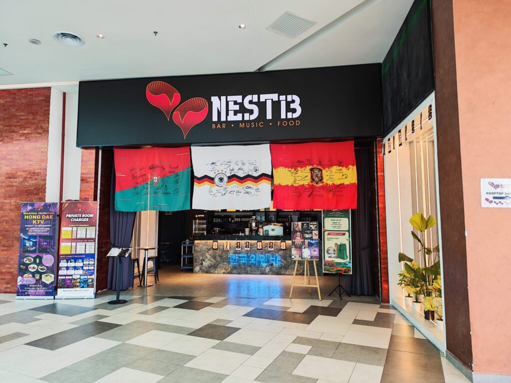 Maxis Exclusive Partner (MEP) One To One Communication Sdn Bhd SS2 Nest13 Bar & Lounge @ Megah Rise Mall, Taman Megah Petaling Jaya