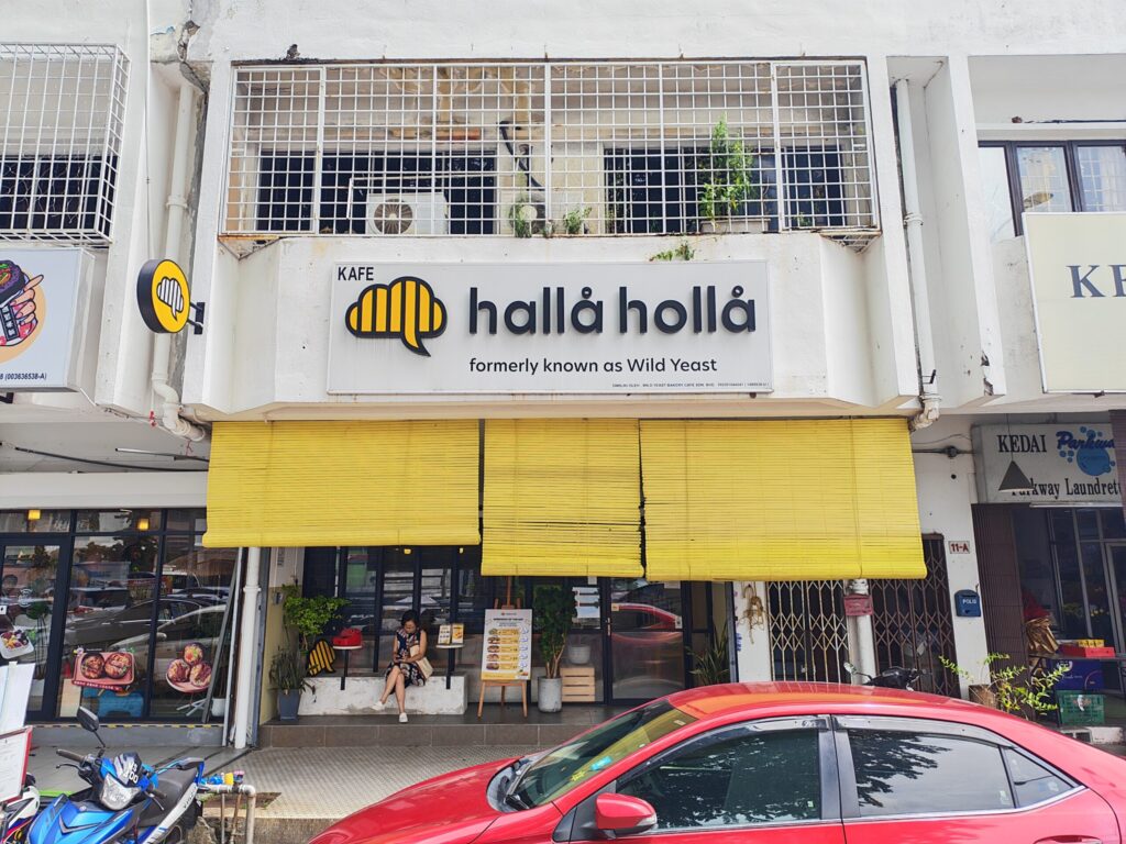 Halla Holla Bakery Cafe @ Damansara Jaya, Petaling Jaya