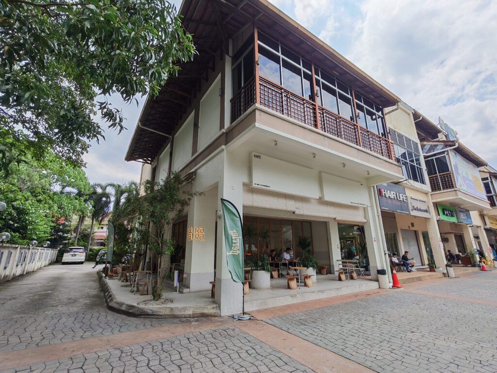 Maxis Exclusive Partner (MEP) One To One Communication Sdn Bhd SS2 RaRa Coffee @ Bandar Utama 4, Petaling Jaya