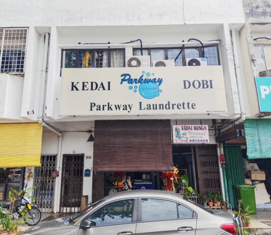 Parkway Laundrette (Kedai Doby Parkway) @ Damansara Jaya, Petaling Jaya